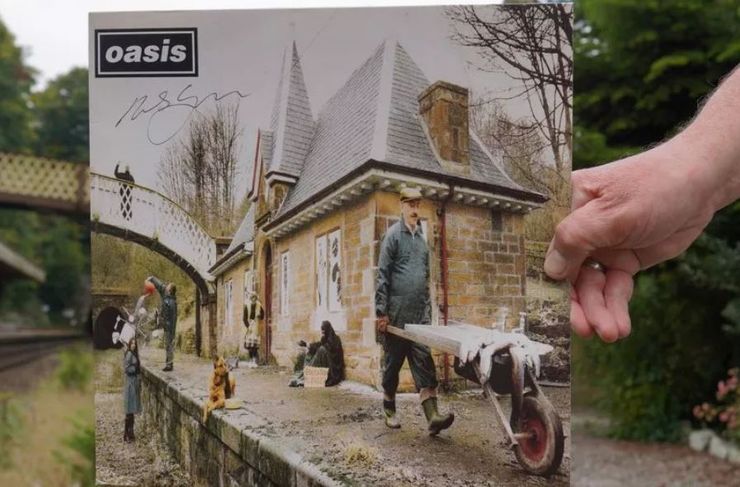 Пара отремонтировала старую железнодорожную станцию, которая оказалась культовым местом, в чем секрет этого сооружения