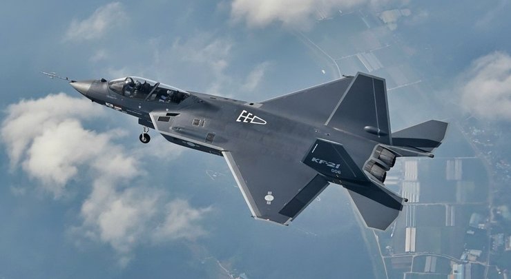 Винищувач KF-21, БПЛА для KF-21, літак KF-21, KF-21 що це, південнокорейський KF-21, KF-21 можливості, KF-21 характеристики, KF-21 коли поставлять на озброєння