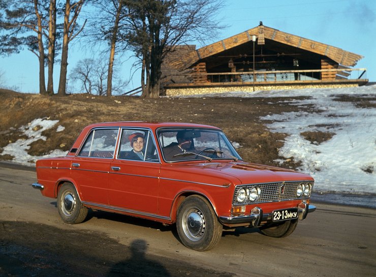 Середня ціна ВАЗ-2103 становить $600