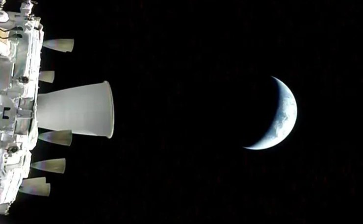 Артеміда-2 Земля з космосу