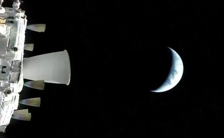 Photo of Earth from space taken during the 'Artemis-2' mission