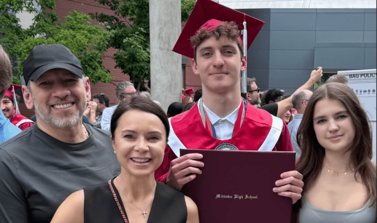 Лілія Подкопаєва з родиною