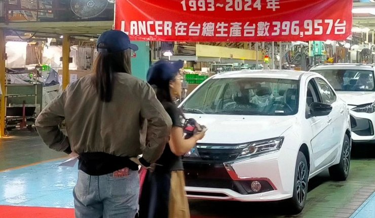 Мицубиси Лансер