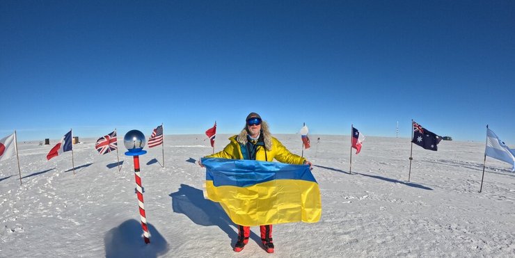 Юрис Улманис развернул украинский флаг на Южном полюсе в финале своей экспедиции