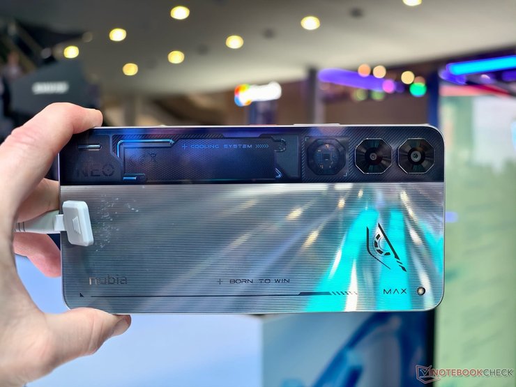Смартфон Nubia Neo 5 Max