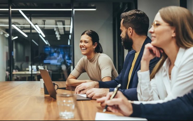 украинцы в странах ЕС, права беженцев в Европе, зарплаты мигрантов в ЕС, работа в Европе, работа в ЕС, работа в Польше, работа в Германии, зарплата в Европе