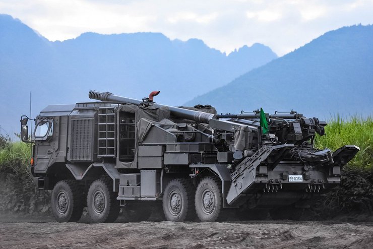 японська артилерія