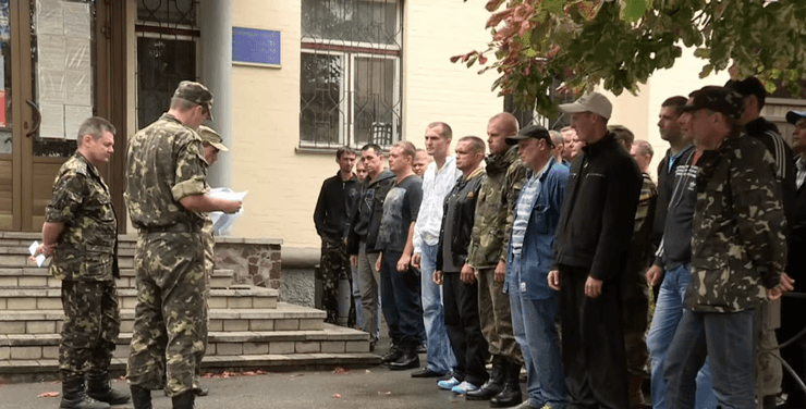 У разі прийняття законопроєкту, усі студенти старше 30 років отримають повістки та будуть мобілізовані