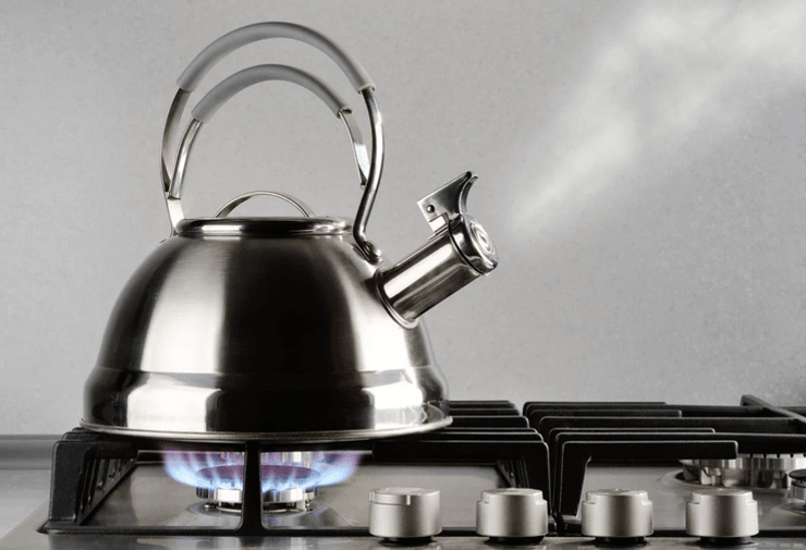 экономия электроэнергии, отключение света, нужно ли выключать неработающие электроприборы из розеток, нагрузка на энергосистему, как снизить нагрузку на энергосистему, блэкаут