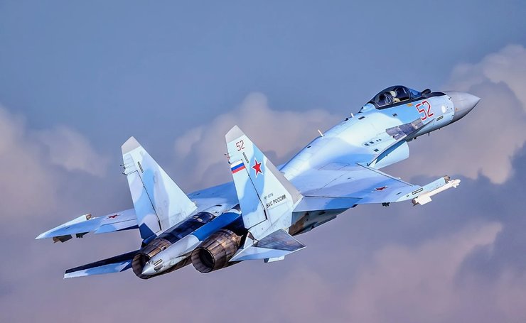 Истребитель Су-35