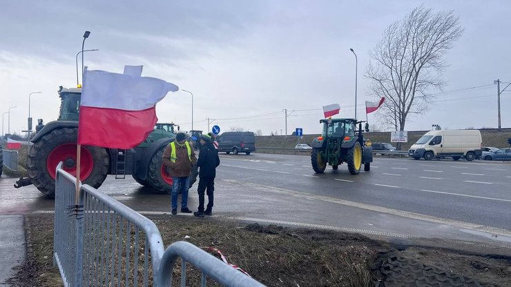 проблемы на границе с Польшей, Польша блокировка границ, польский транзит из Украины, экспорт зерна из Украины, польские фермеры страйк, польские фермеры протесты