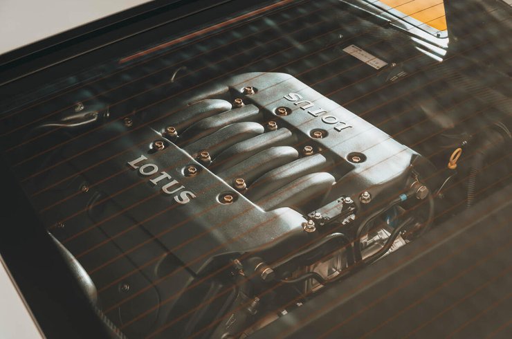 двигатель Lotus V8