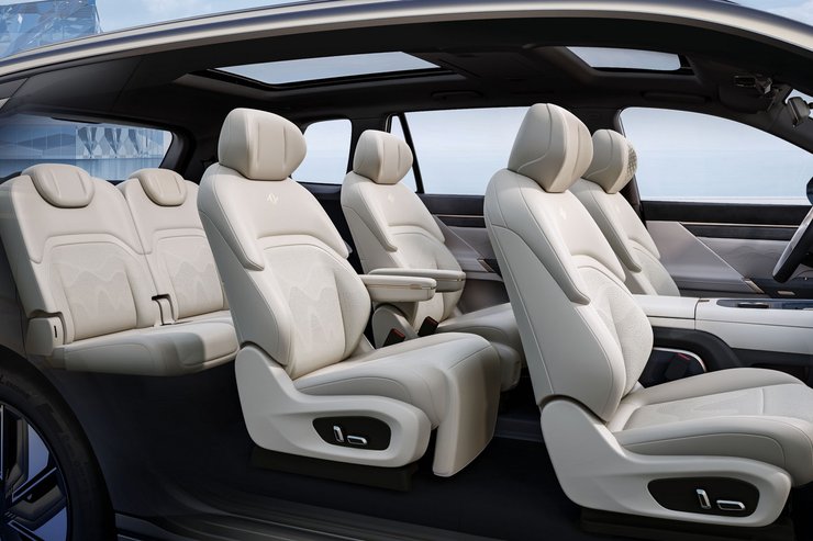 салон Dongfeng eπ 008, новый Dongfeng eπ 008, кроссовер Dongfeng, электромобиль Dongfeng, китайский электромобиль, китайский электромобиль