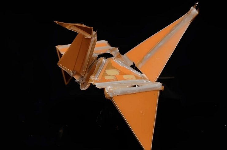робот орігамі