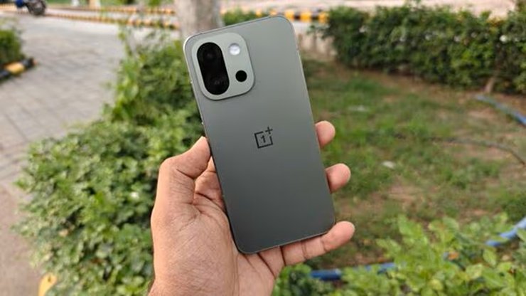 Смартфон OnePlus 13s