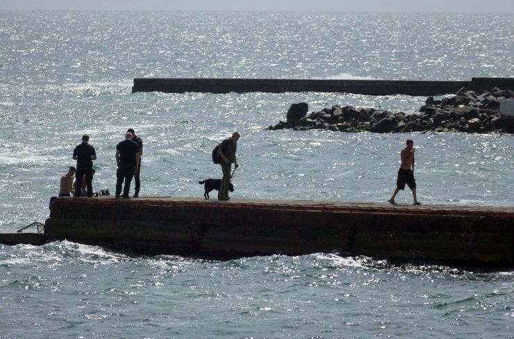 Одесса, пляж в Одессе, пирс, Черное море, патруль в Одессе