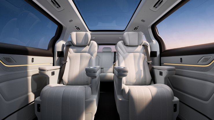 Минивэн будут выпускать в версиях на 6-8 мест