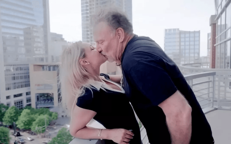 23-річна модель зустрічається з 62-річним чоловіком, модель, стосунки, заради грошей, обговорюють у соцмережах, різниця у віці