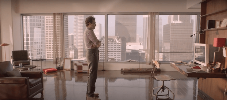 Хоакин Феникс в роли Теодора в фильме "Она"