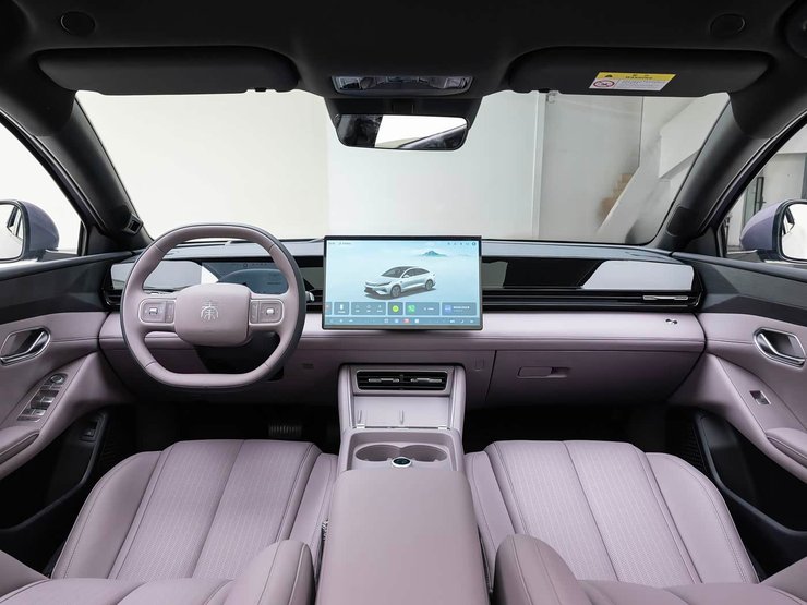 Салон BYD Qin Max