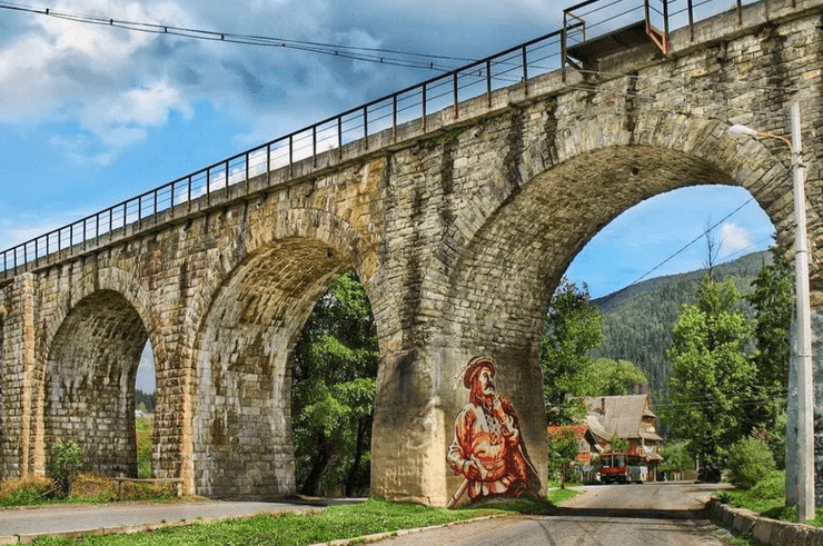 Віадук у Ворохті, мости в селі