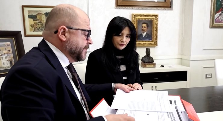 Анила Биша ИИ министр Диэлла