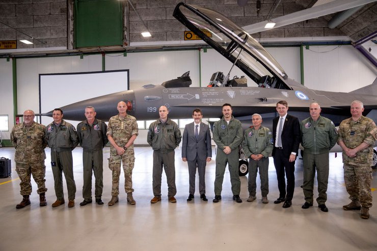 F-16, літак F-16, літак F-16 Аргентина, чому F-16 продають Аргентині, коли Україна отримає F-16