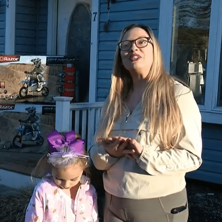 Мама с ребенком, девочка, ребенок, мотоцикл, покупки, amazon