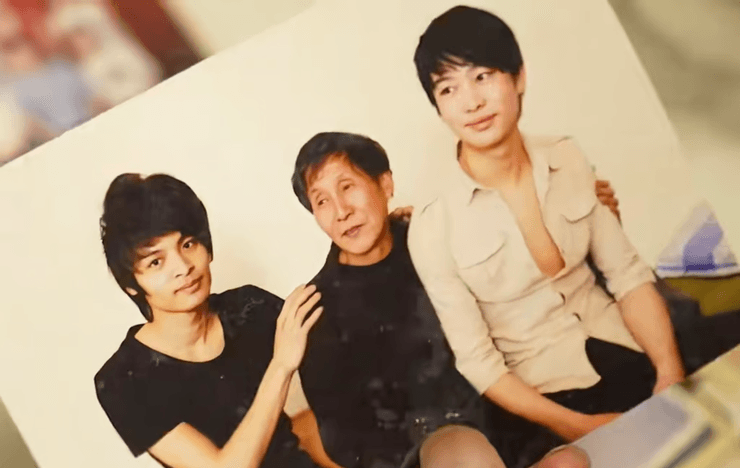 Мужчина стал отцом для более чем 700 детей, приемный отец, помогает бездомным, бездомные дети, пенсионер, спасает детей