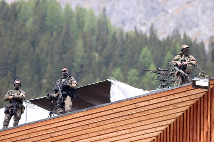 вэф, давос, снайперы, охрана в давосе, форум в давосе