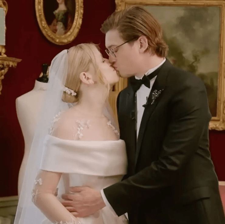 Весілля століття, весілля Маделайн Броквей, подружня пара, розкішне весілля, церемонія у Версалі, Софія Річі, Маделайн Броквей