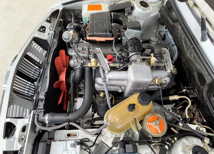 мотор бмв 528, BMW 5 Series 1982, BMW 5 Series, BMW 5 Series E28, BMW 5 Series E28, BMW 528, капсула времени