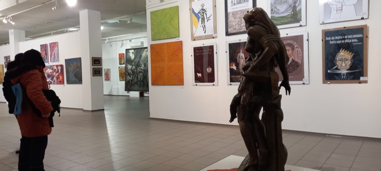 "Геноцид" в интерьере выставки