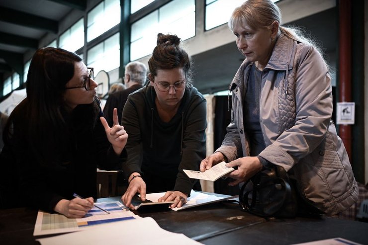 Франция, украинцы во Франции, беженцы из Украины во Франции, помощь беженцам из Украины, работа во Франции, трудоустройство во Франции, разрешение на работу во Франции, разрешение на пребывание для украинцев, социал для украинцев