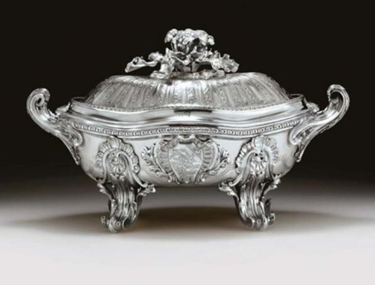 срібна супниця, срібний посуд, столове срібло, Людовик XV, антикваріат, аукціон