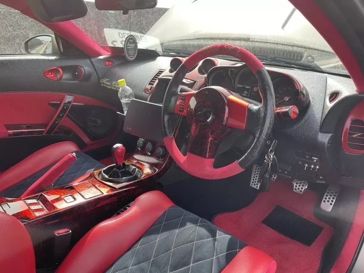 салон Nissan 350Z, тюнинг Nissan 350Z, Porsche 911, Maserati GranTurismo, Porsche 911 Turbo