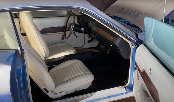 Салон Plymouth GTX 1971 года, спорткар Plymouth