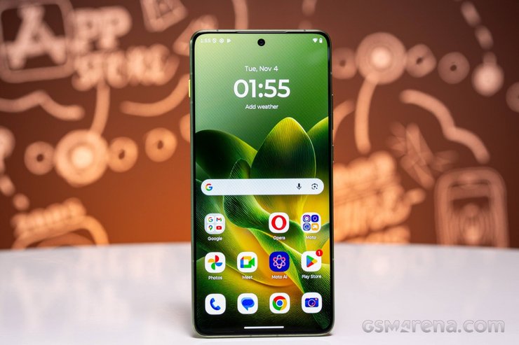 Экран Motorola Edge 70 смартфон