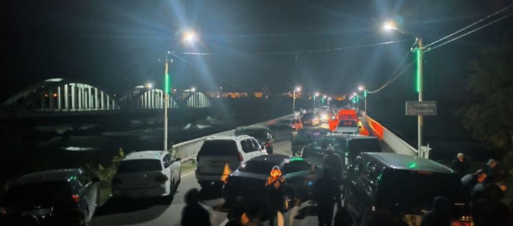 абхазія, міст, протести