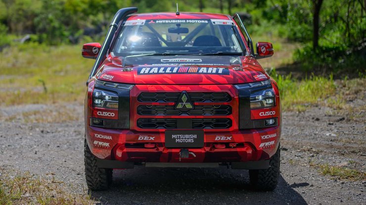 Авто 2024 Mitsubishi Triton