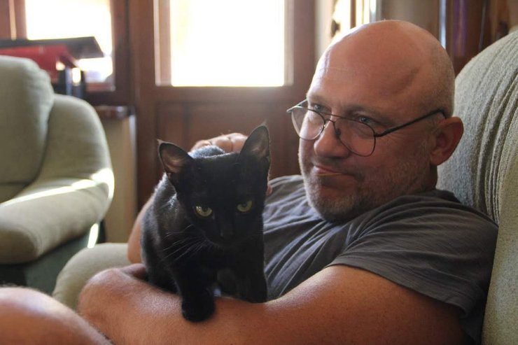 Військовополонений Валерій Зеленський з кішкою