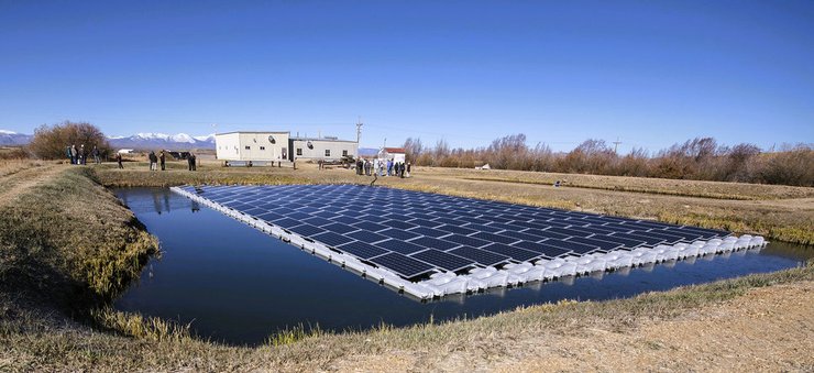 сонячні панелі на воді, гнучкі сонячні панелі, флоатовольтаїка