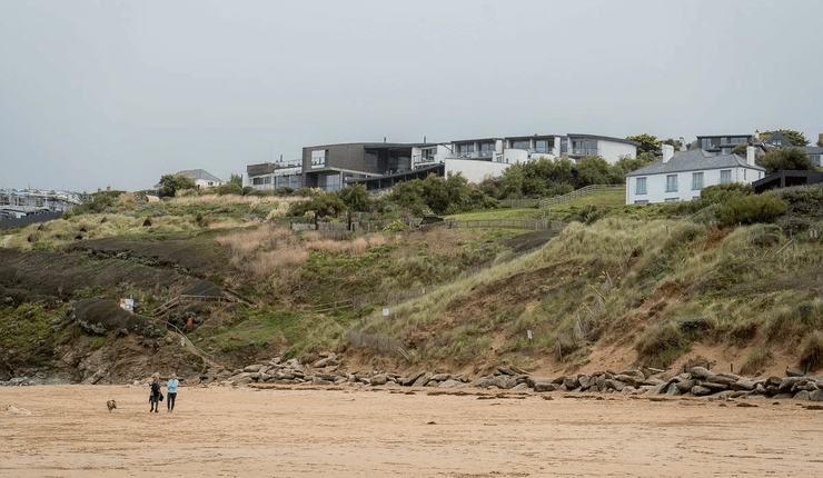 Британське село Мауган-Порт, село, містечко, будівництво, місцеві жителі, будинки, нерухомість, Голлівуд на морі