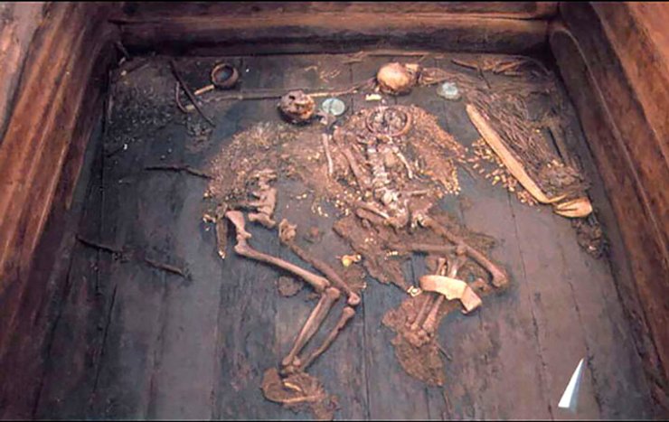 Погребальная камера, захоронение, курган