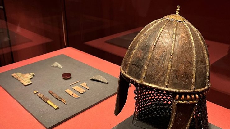 собор, Німеччина, розкопки, дослідження, територія, археологія, археолог, наука, Кельн, вчені, виставка, артефакти, давньоримський період, християнство, фрески, будівля, історія