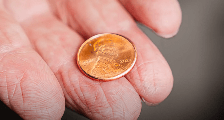 Щаслива монета, пенні, знайшов щасливу монетку, повірив в удачу, виграв у лотерею, приз, гроші, зірвав джекпот