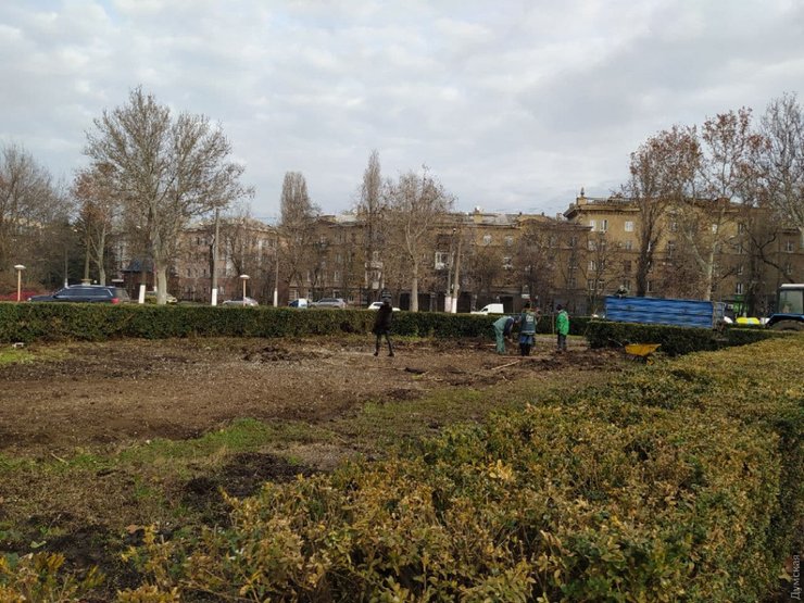 домик, Одесская ОГА, хатынка Саакашвили