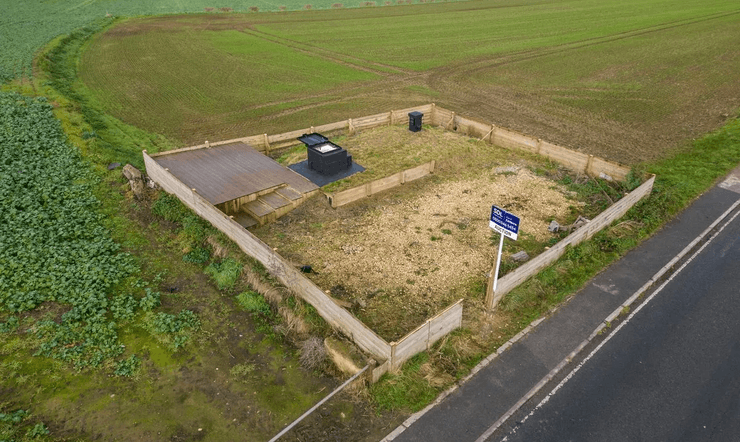 Мужчина купил бункер, ядерный бункер, убежище, бункер выставили на аукцион, забетонированный бункер, внутри бункера,