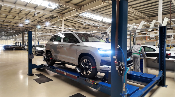 За понад два десятиліття роботи компанія випустила більше, ніж 203 тисячі автомобілів