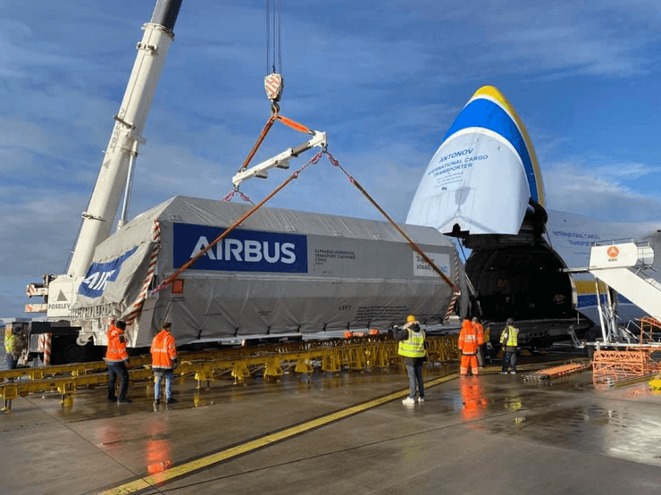 Антонов, АН-124, Руслан, SpaceX